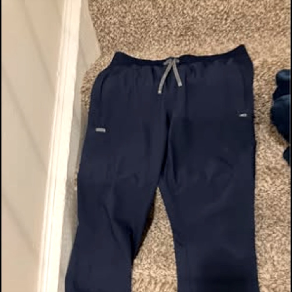 Landau scrubs- petite large. 1 top, 3 joggers and 1 regular straight leg